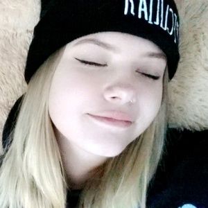 Meet your Posher, Tara